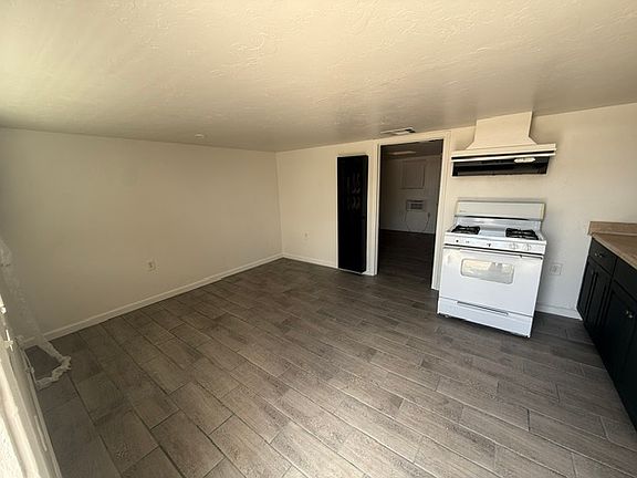 2nd image of 1089 W Schafer Dr APT 1