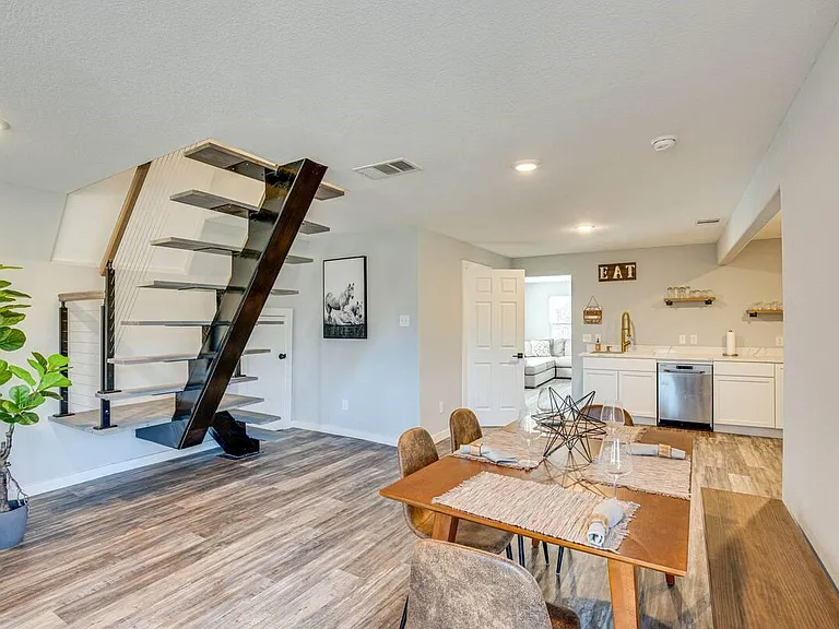 5248 Sam Houston Dr — Photo 5