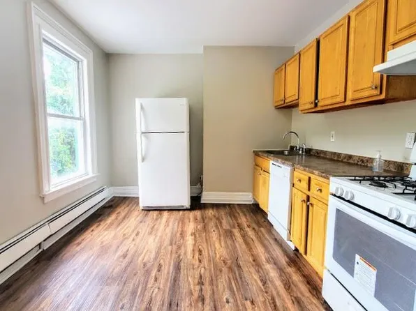 186 Summit Avenue image 5 of 21