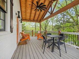 5 Prospect Ave, Eureka Springs, AR 72632