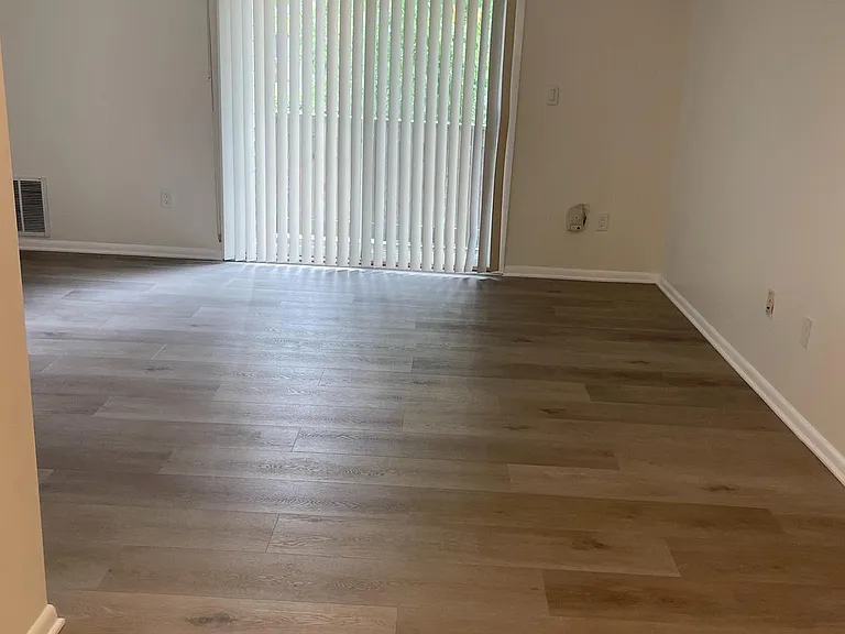 414 Ravens Crest Dr — Photo 5