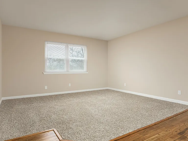 City View Apartments — Photo 16
