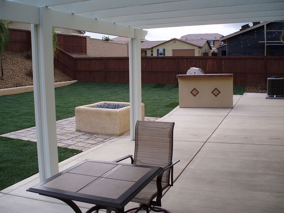 2nd image of 1389 Benchmark St