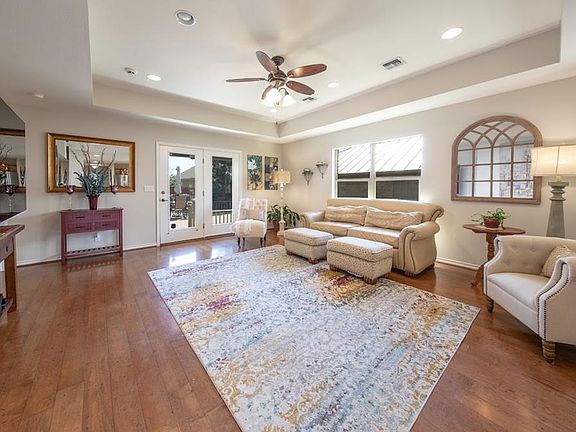 2nd image of 118 Riley Ln