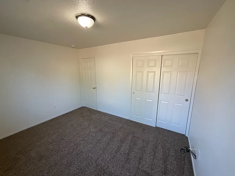 1328 Laguna Way — Photo 10