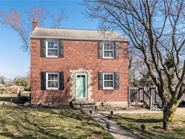 601 Guenevere Dr, Pittsburgh, PA 15237