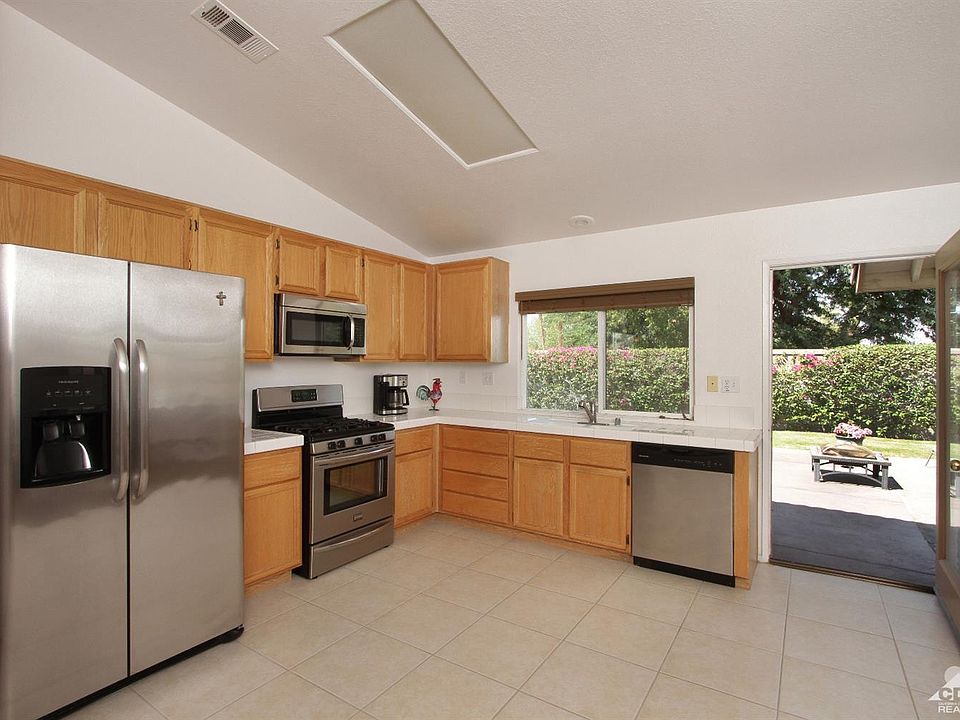 1st image of 78830 Sunbrook Ln