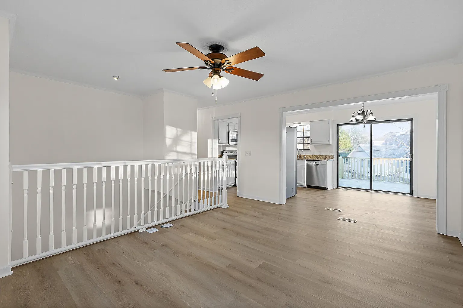3 bed, 1800 sqft, $2,095 — Photo 2