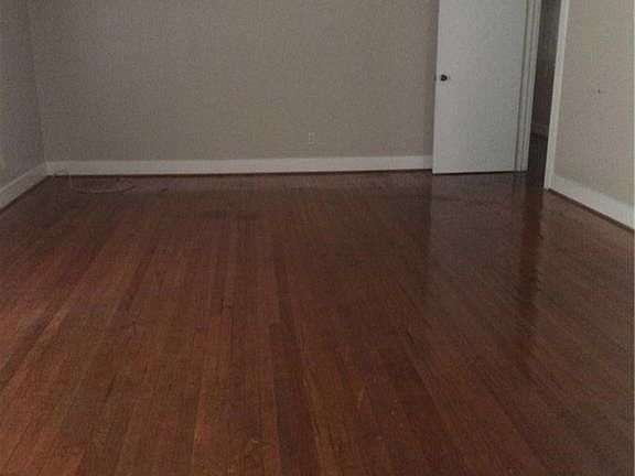 4th image of 304 Byron Ave E