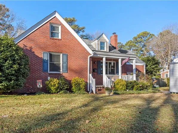 8817 Commodore Dr, Norfolk, VA 23503