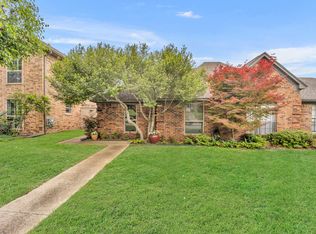 9335 Highedge Cir, Dallas, TX 75238