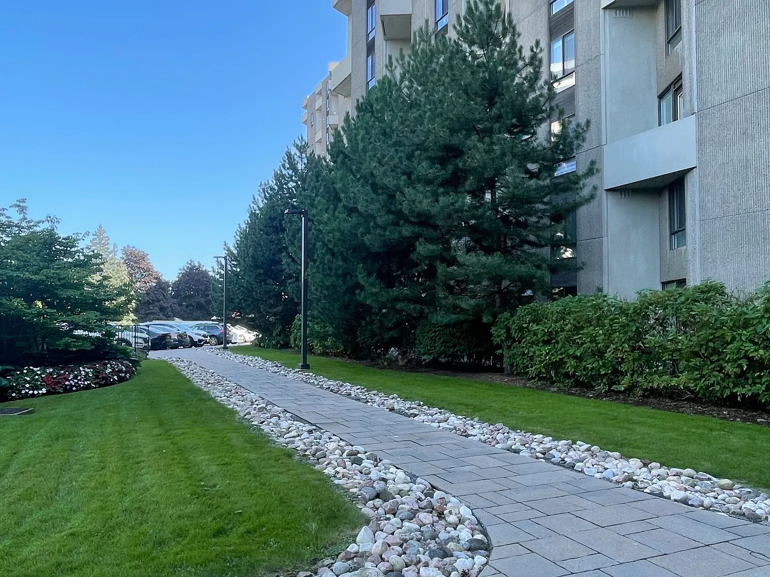 2 bed, $3,200 — Photo 2