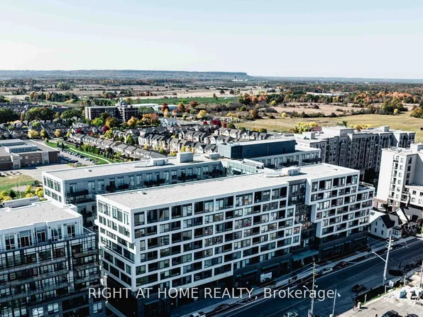 2450 Old Bronte Rd #833, Oakville, ON L6M 5P6