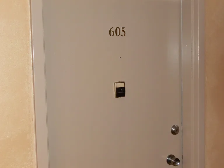 1710 Punahou St #605 — Photo 2