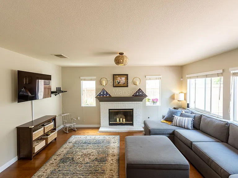 317 Spring Canyon Way — Photo 6