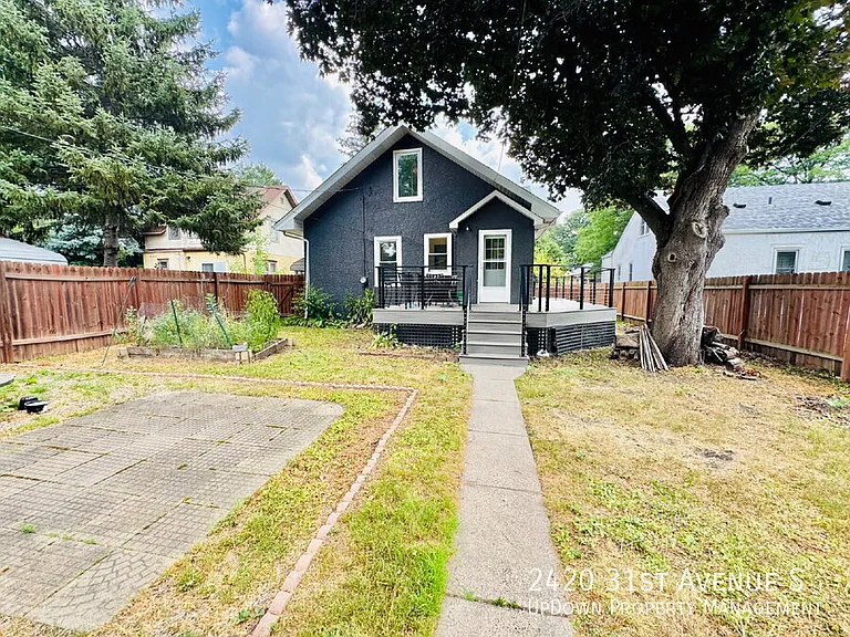 2420 31st Ave S — Photo 26