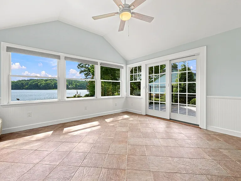 253 Lakeview Dr — Photo 40