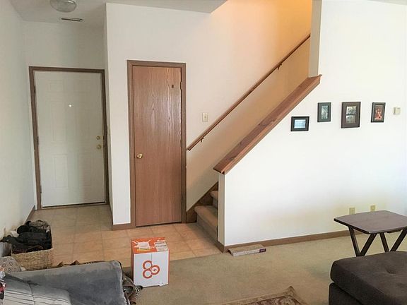 2nd image of 3904 Ledyard St
