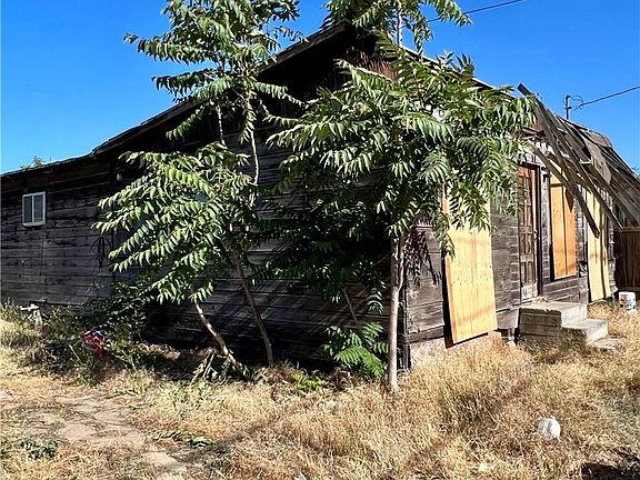 2nd image of 6234 N Santa Fe Dr