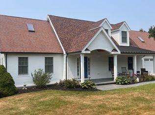 1 J H Dwyer Dr, Middletown, RI 02842