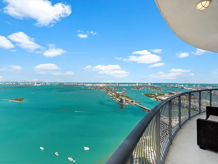 1750 N Bayshore Dr #5601 — Photo 2
