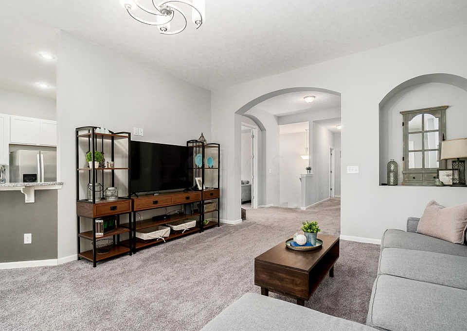 1st image of 731 Wintergreen Way