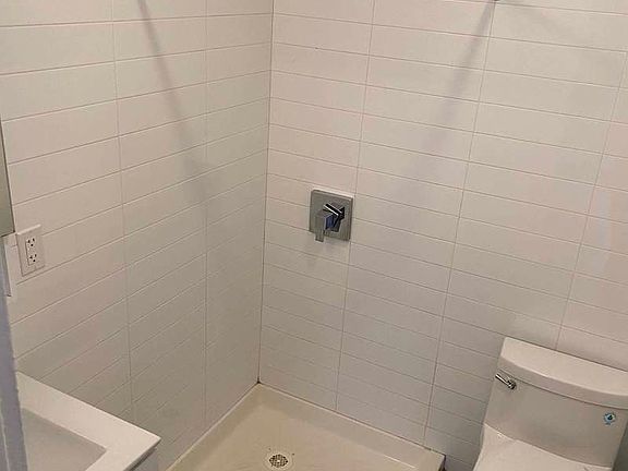 5th image of 238 W 146th St #9A2