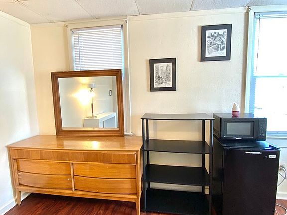 2nd image of 1216 Brandywine St #6