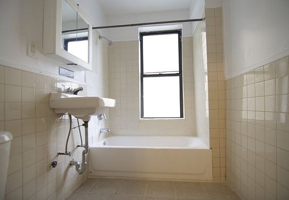 3rd image of 37 Payson Ave APT 1B