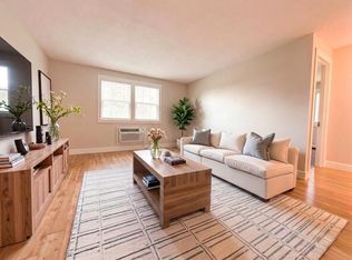 31 Stonehenge Rd #1, Londonderry, NH 03053