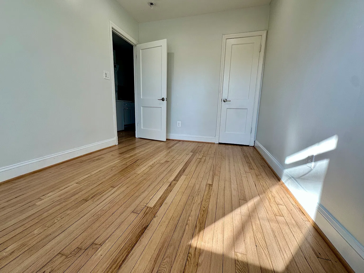 1 bed, 650 sqft, $1,800 — Photo 3