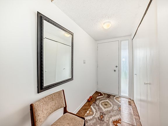 4th image of 1049 Millbourne Rd E