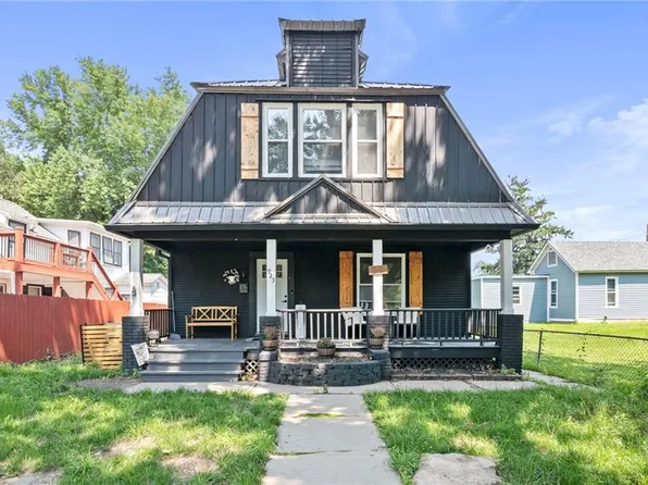 923 4th Ave, Leavenworth, KS 66048