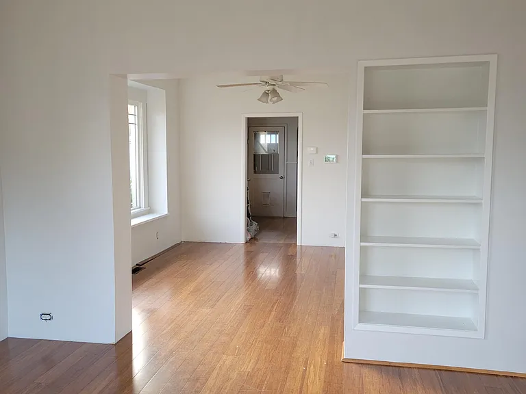 1432 Hoyt Ave — Photo 3