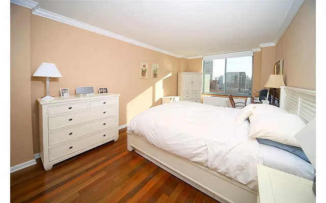 Sold by Douglas Elliman | media 16