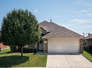 7220 Kentish Dr, Fort Worth, TX 76137
