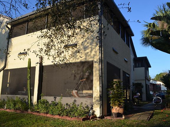 2nd image of 2605 S Park Ave