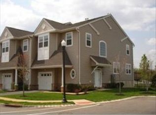 9 Ocean Breeze Ct, Stafford Twp, NJ 08050