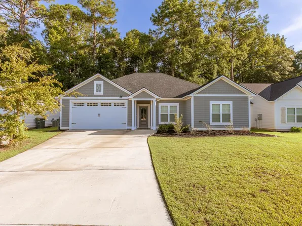 102 Palm Island Dr, Thomasville, GA 31757