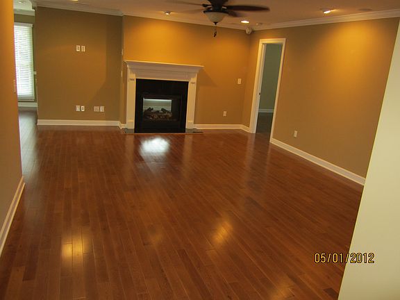 4th image of 91 Meadowbrook Cir