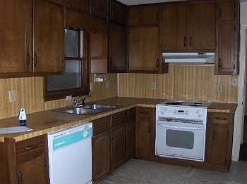 4th image of 57 Evergreen Dr