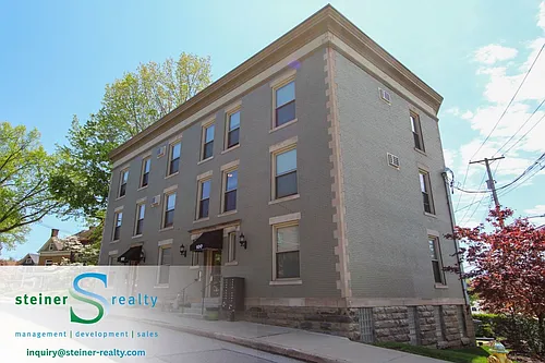 100 Elm St Photo 1