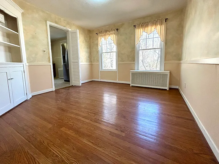 32 Wamsutta Ave — Photo 6