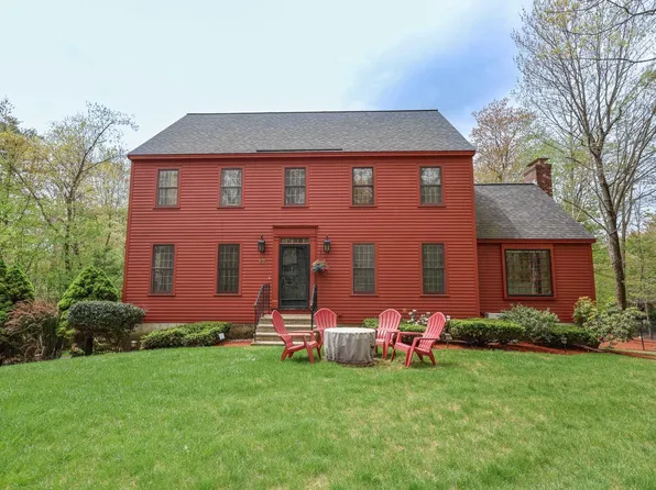 12 Village Brook Lane, Derry, NH 03038