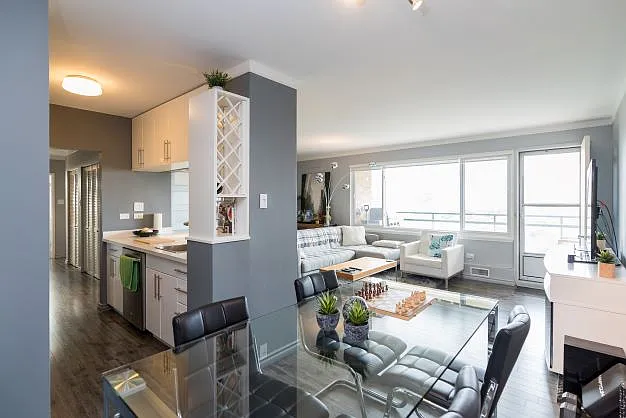 12C Roslyn Rd — Photo 4
