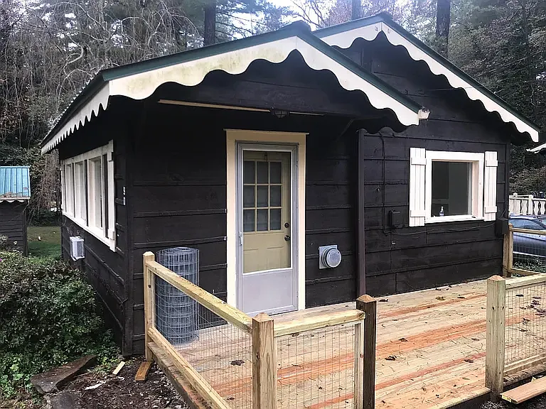 Cottage Ln — Photo 3