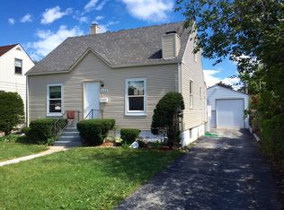 111 N Gretta Ave, Waukegan, IL 60085