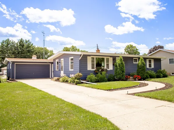 916 25th St, Monroe, WI 53566