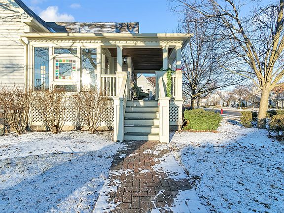 3rd image of 303 W Ann Arbor Trl #4