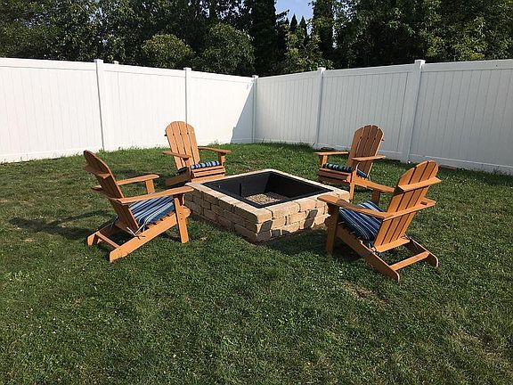 Fire pit new in 2017